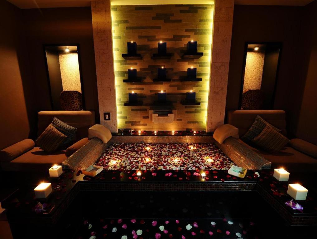 Marco Polo Davao Hotel Exterior photo A spa at the Taj Mahal Palace, Mumbai, India