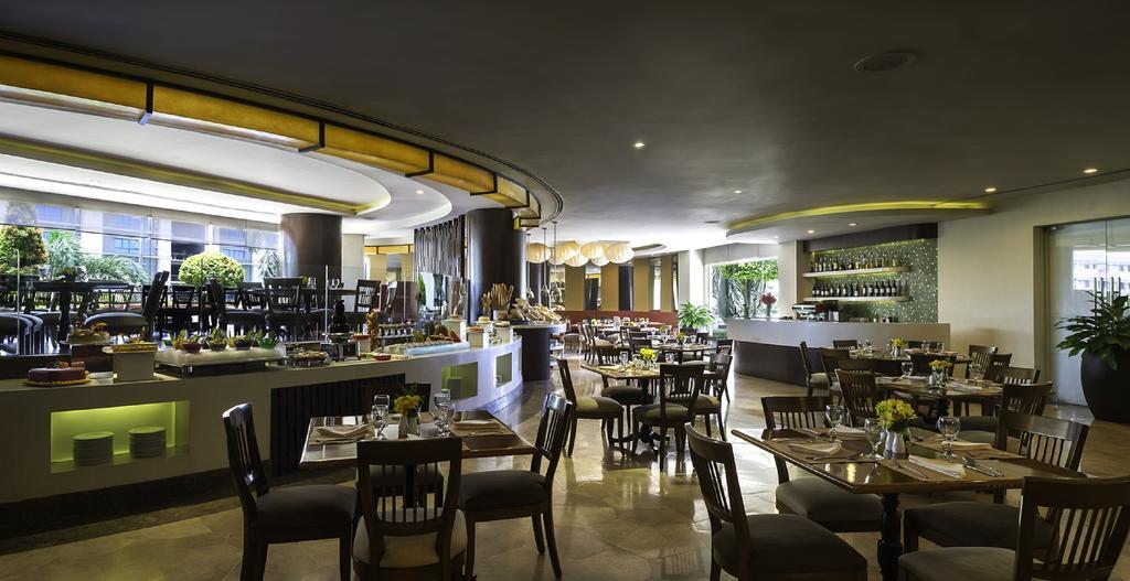 Marco Polo Davao Hotel Exterior photo The restaurant
