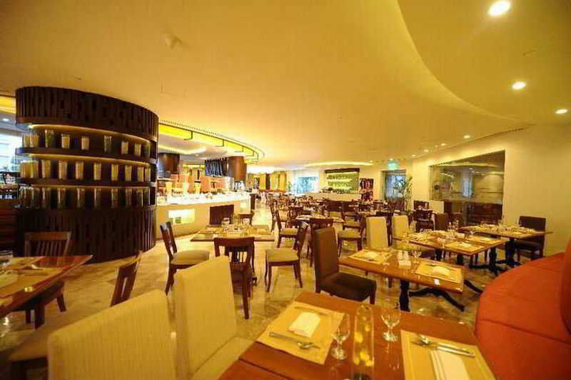 Marco Polo Davao Hotel Exterior photo The restaurant