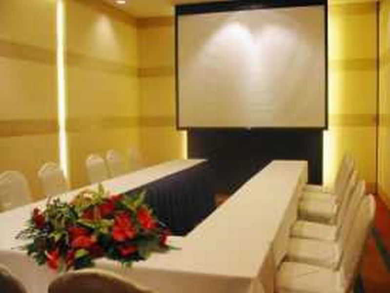Marco Polo Davao Hotel Exterior photo A projection screen in a meeting room