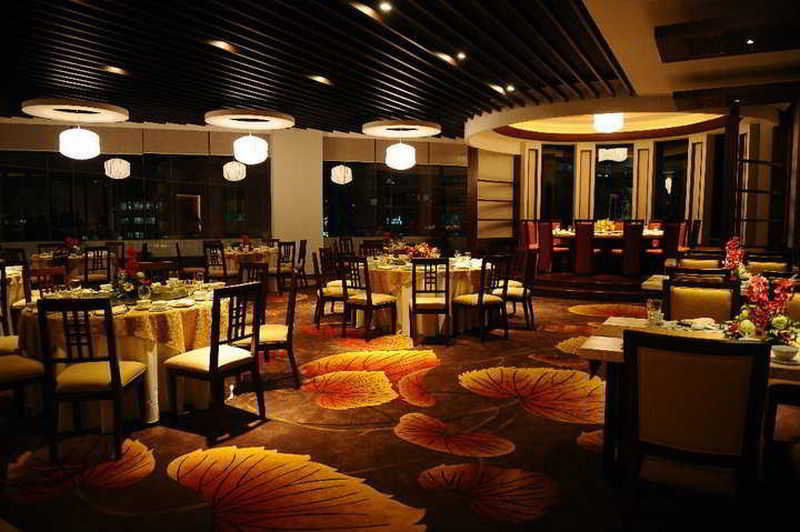 Marco Polo Davao Hotel Exterior photo A restaurant in the hotel