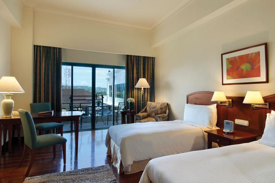 Marco Polo Davao Hotel Exterior photo A room at the Taj Bengal